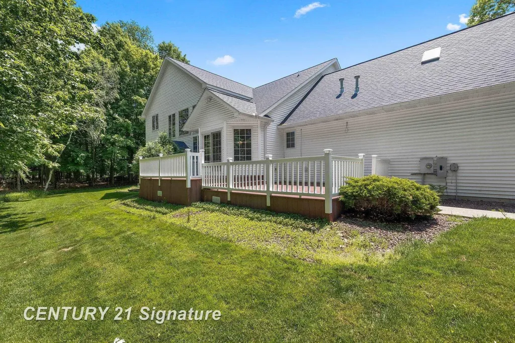 8201 Moll Lane Tittabawassee Township MI 48623