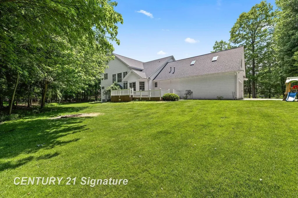 8201 Moll Lane Tittabawassee Township MI 48623