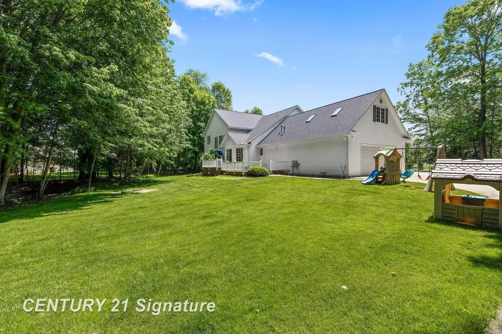 8201 Moll Lane Tittabawassee Township MI 48623