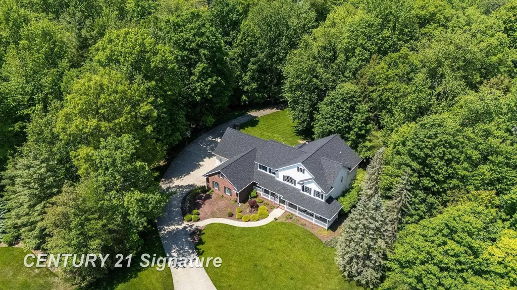 8201 Moll Lane Tittabawassee Township MI 48623