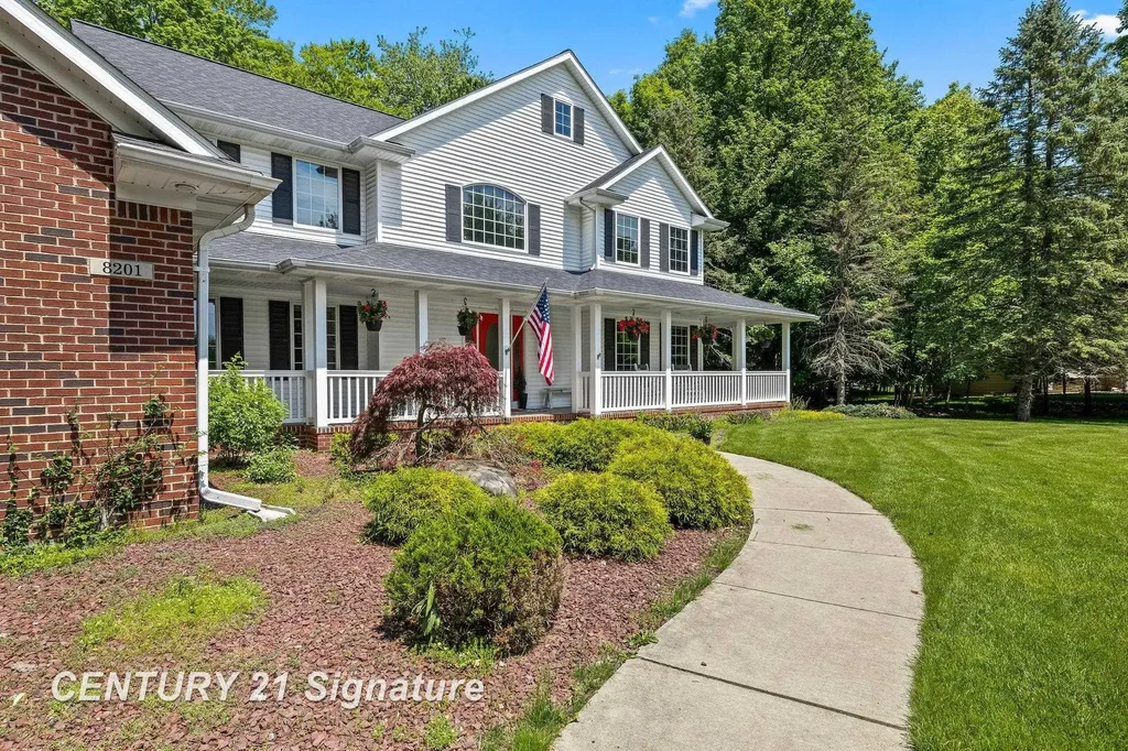 8201 Moll Lane Tittabawassee Township MI 48623