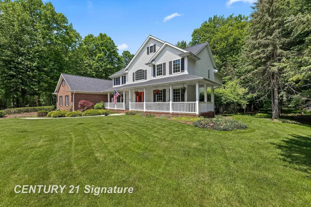 8201 Moll Lane Tittabawassee Township MI 48623