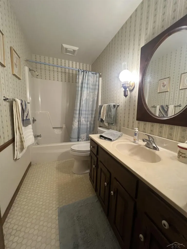 4197 Scarlet Oak Drive Saginaw Charter Township MI 48603