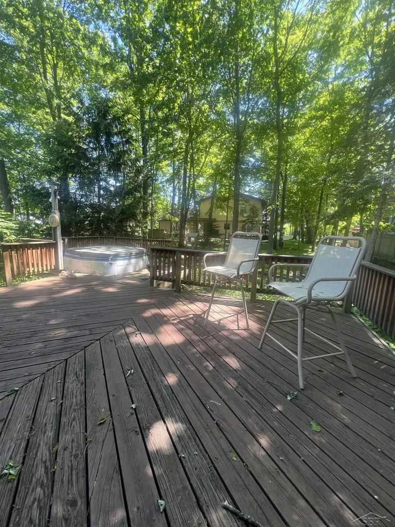 4197 Scarlet Oak Drive Saginaw Charter Township MI 48603