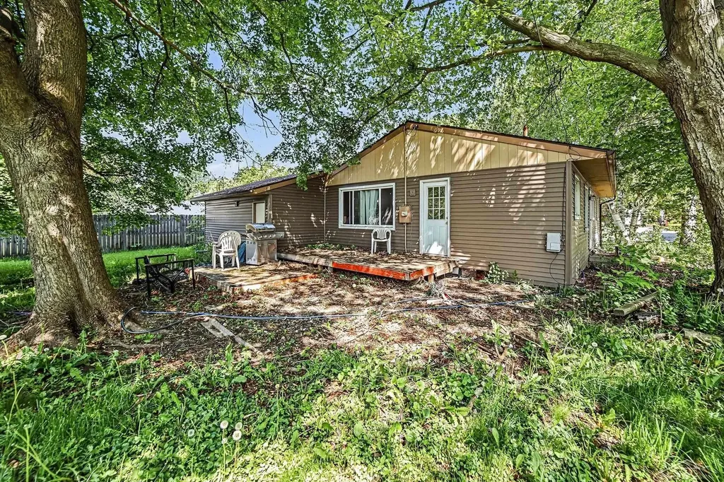 1200 Love Street Midland City MI 48642