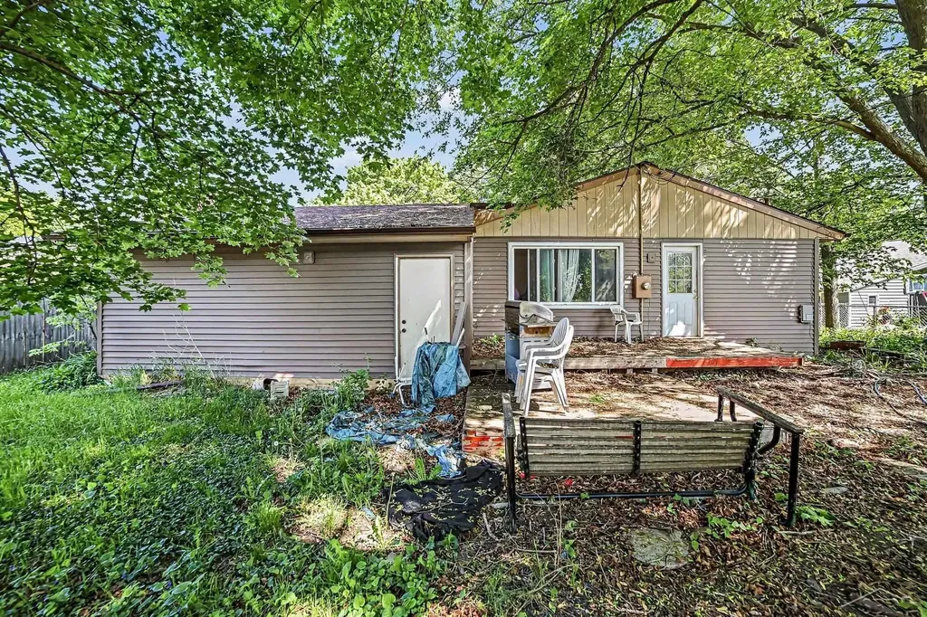 1200 Love Street Midland City MI 48642