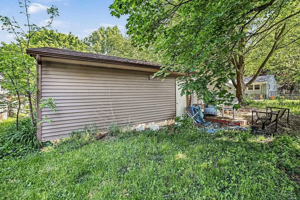 1200 Love Street Midland City MI 48642