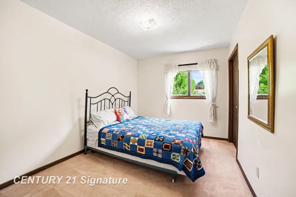 4403 Robinhood Terrace Midland City MI 48642