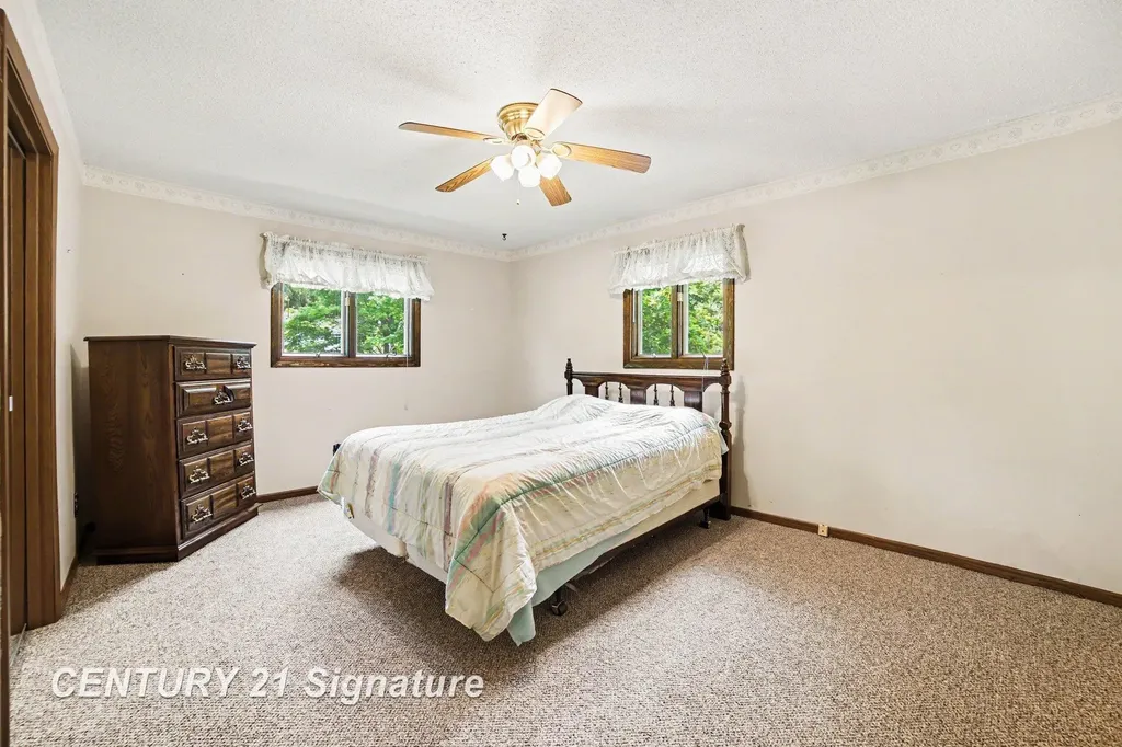 4403 Robinhood Terrace Midland City MI 48642