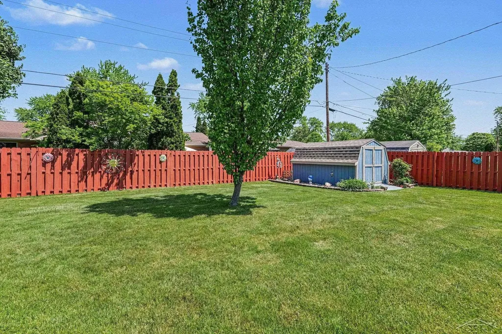 4400 Beckett Place Saginaw Charter Township MI 48603