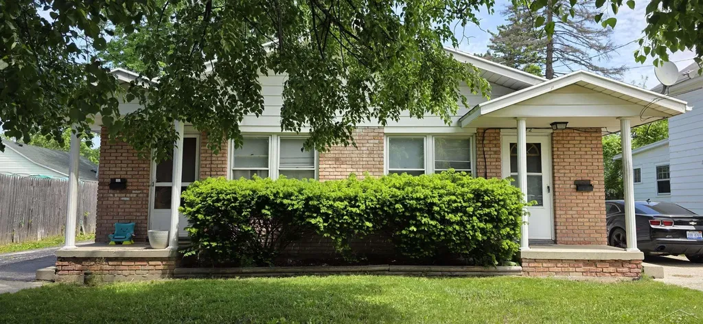 612 Wayne Street Saginaw City MI 48602