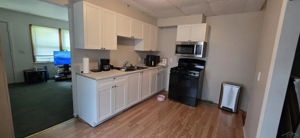 612 Wayne Street Saginaw City MI 48602