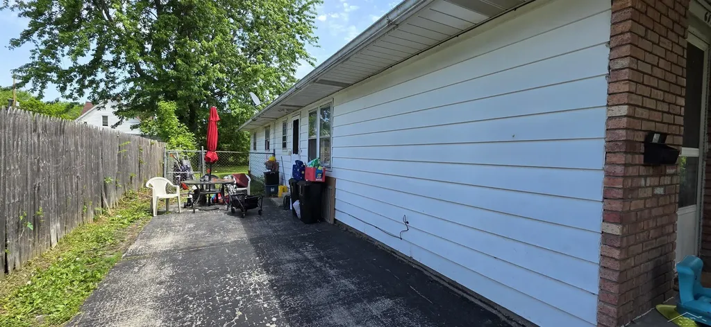 612 Wayne Street Saginaw City MI 48602