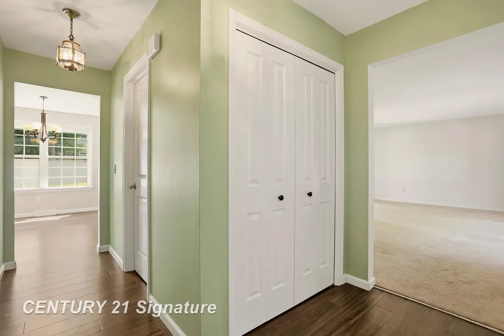 430 Cranbrook Drive Saginaw Charter Township MI 48638