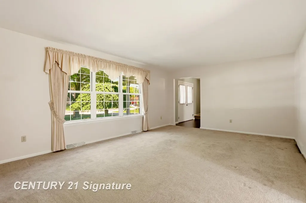 430 Cranbrook Drive Saginaw Charter Township MI 48638