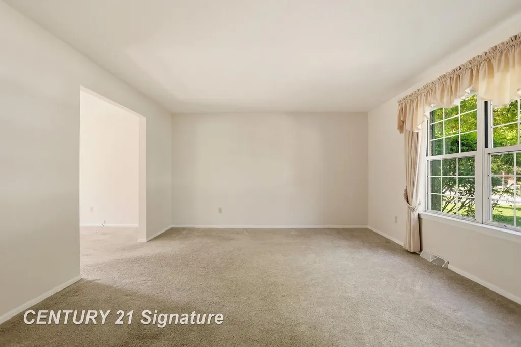 430 Cranbrook Drive Saginaw Charter Township MI 48638