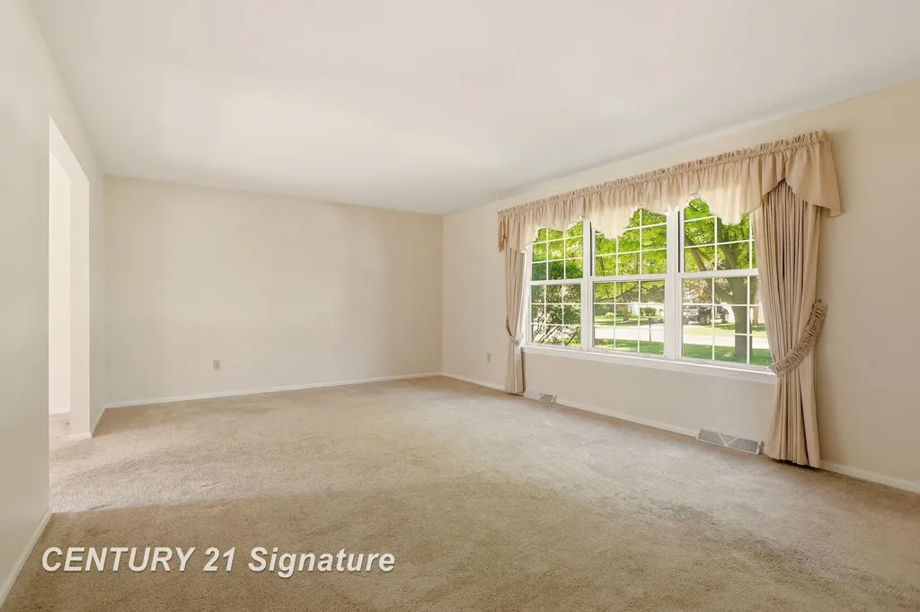 430 Cranbrook Drive Saginaw Charter Township MI 48638