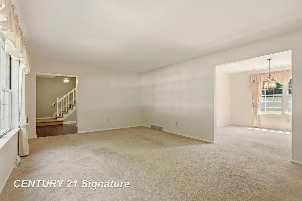 430 Cranbrook Drive Saginaw Charter Township MI 48638
