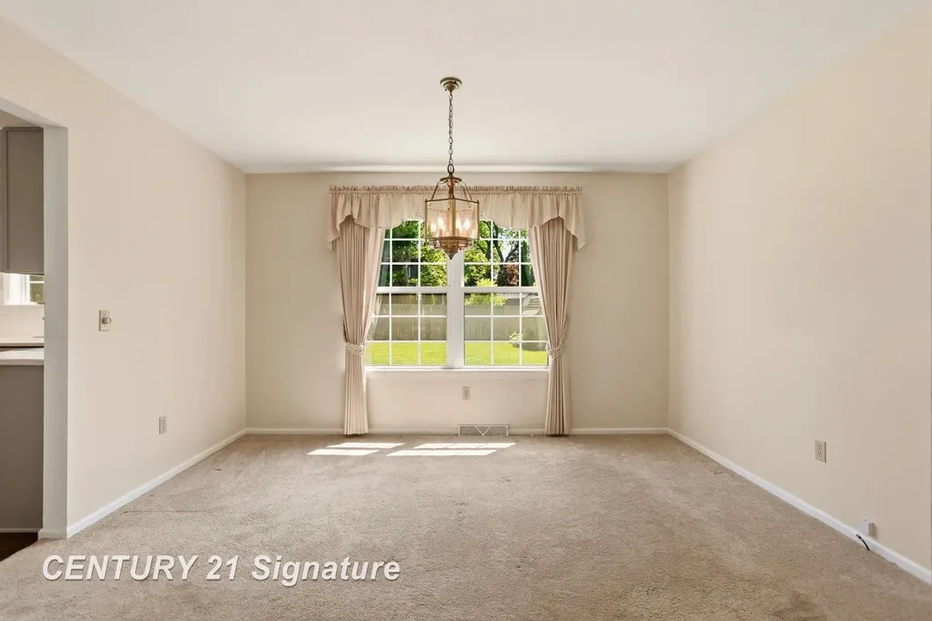 430 Cranbrook Drive Saginaw Charter Township MI 48638