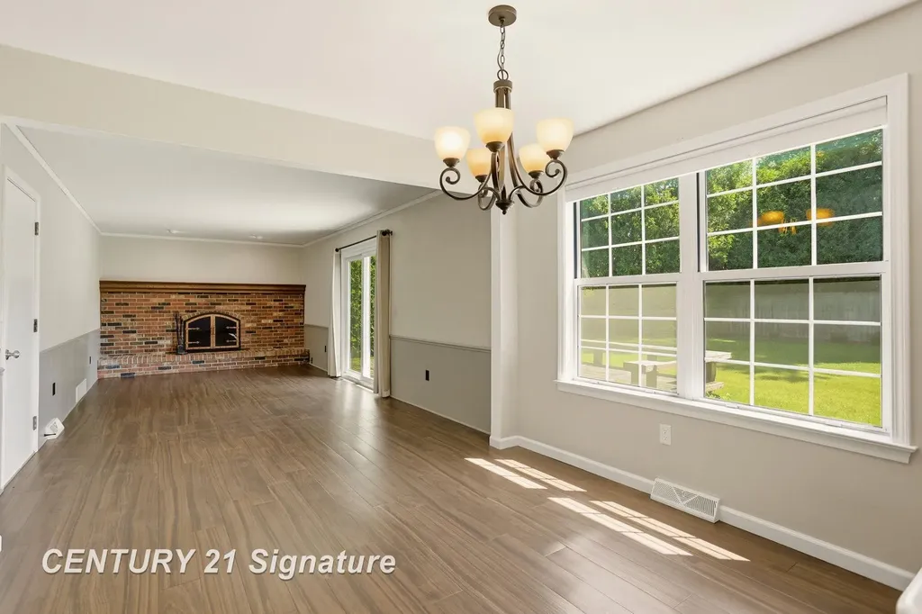 430 Cranbrook Drive Saginaw Charter Township MI 48638