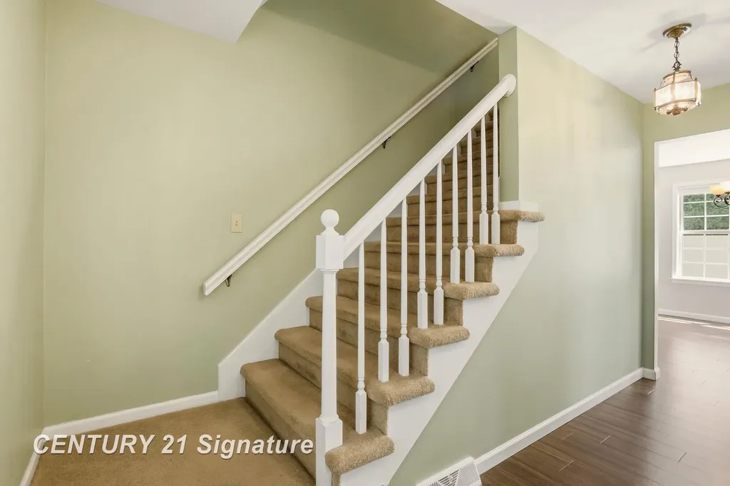 430 Cranbrook Drive Saginaw Charter Township MI 48638