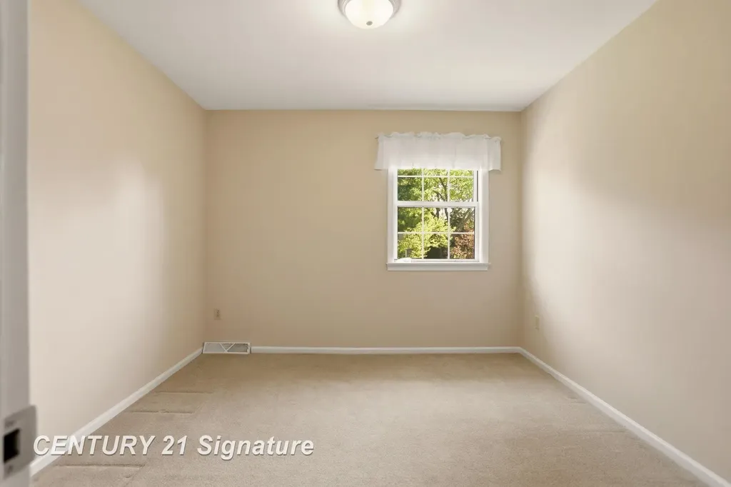 430 Cranbrook Drive Saginaw Charter Township MI 48638