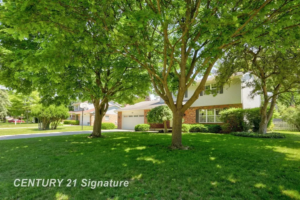 430 Cranbrook Drive Saginaw Charter Township MI 48638