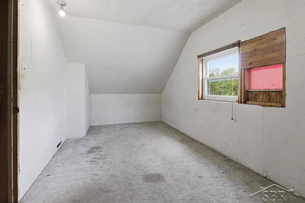 412 W Almeda Beach Road Garfield Township MI 48650