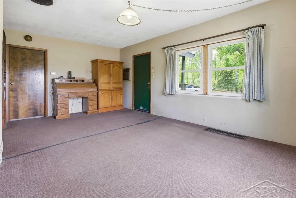 412 W Almeda Beach Road Garfield Township MI 48650