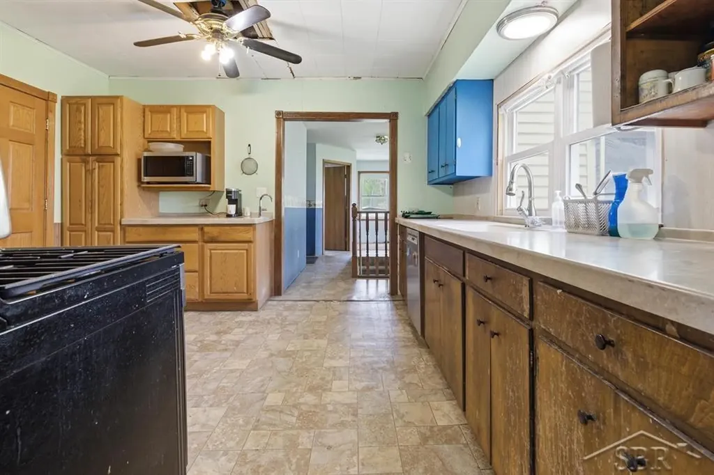 412 W Almeda Beach Road Garfield Township MI 48650