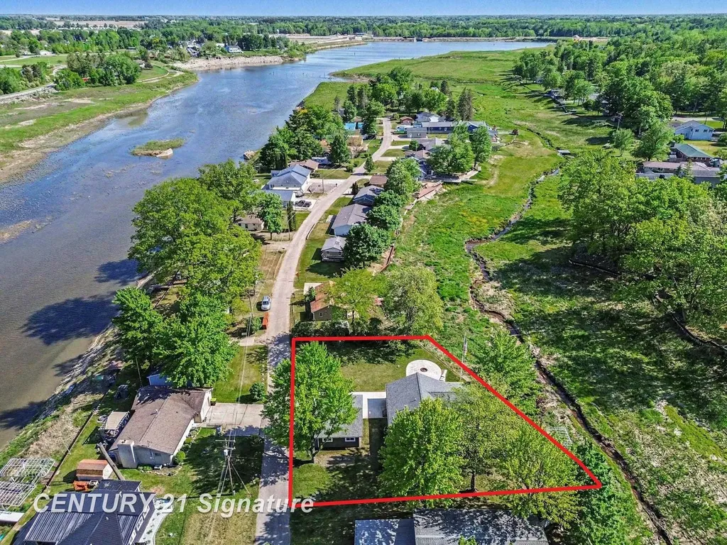 5458 Oakridge Drive Tobacco Township MI 48612