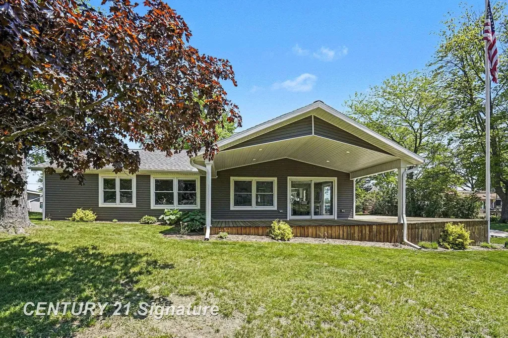 5458 Oakridge Drive Tobacco Township MI 48612