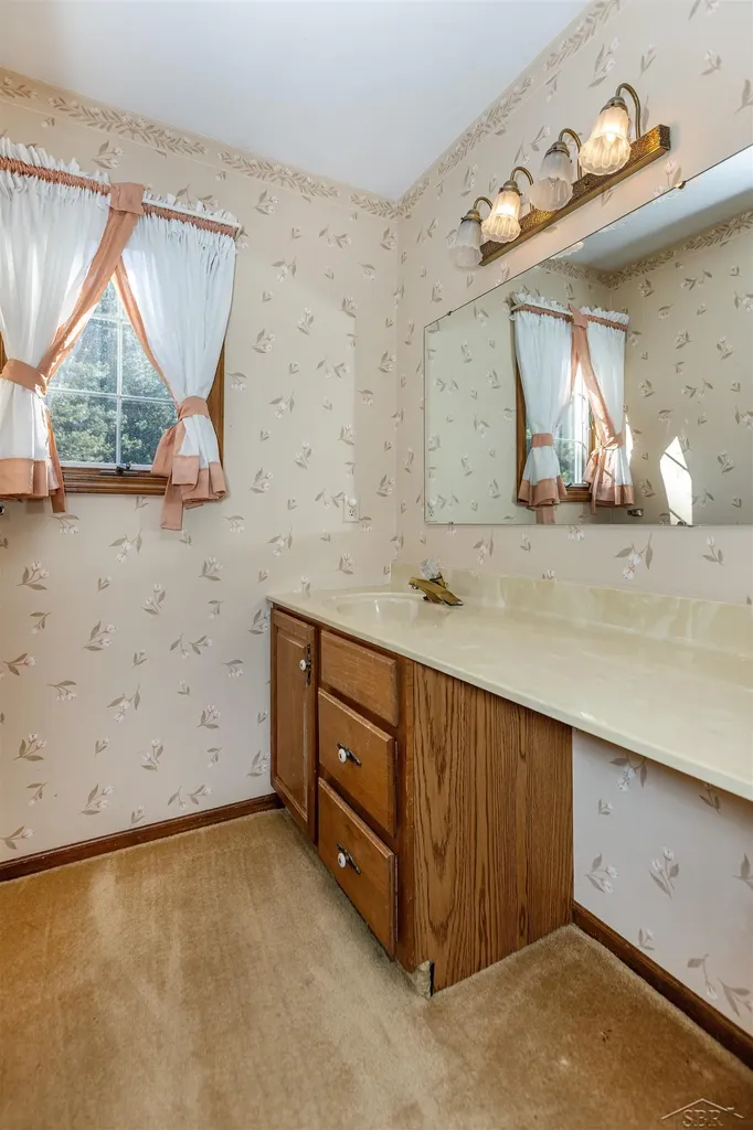 4850 Frontier Saginaw Charter Township MI 48603