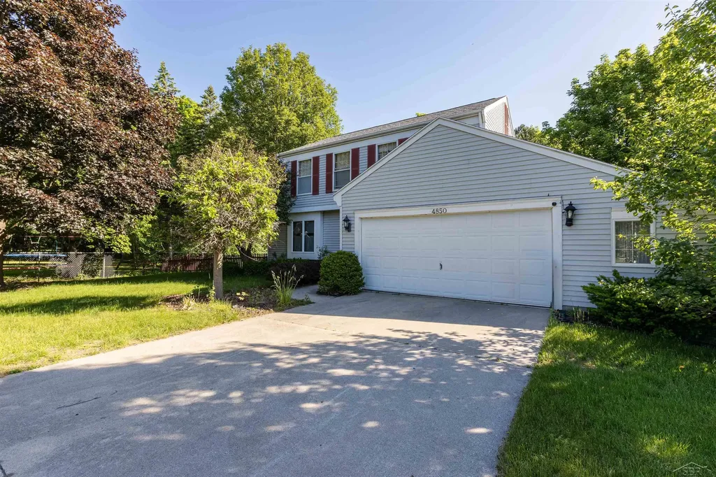 4850 Frontier Saginaw Charter Township MI 48603