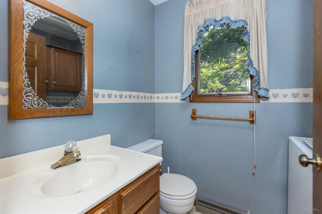 4850 Frontier Saginaw Charter Township MI 48603