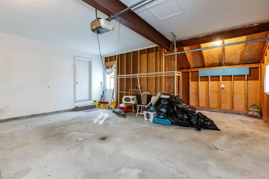 4850 Frontier Saginaw Charter Township MI 48603