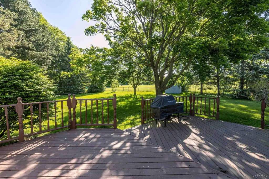 4850 Frontier Saginaw Charter Township MI 48603