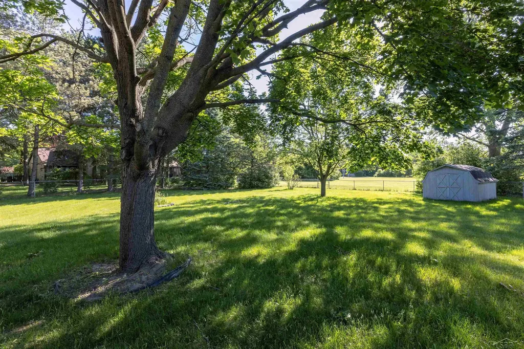4850 Frontier Saginaw Charter Township MI 48603