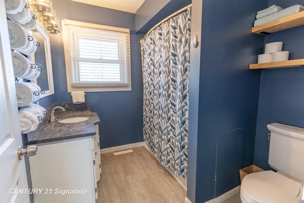 1600 Hotchkiss Road Williams Charter Township MI 48623