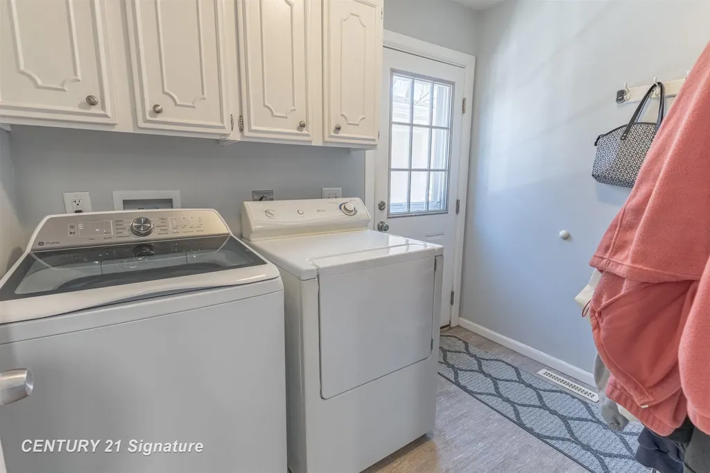 1600 Hotchkiss Road Williams Charter Township MI 48623