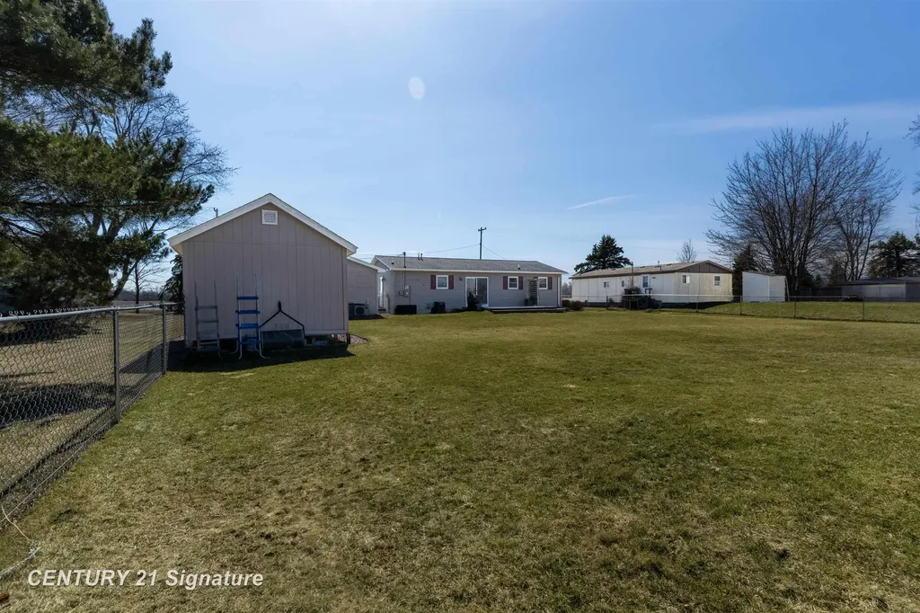 1600 Hotchkiss Road Williams Charter Township MI 48623