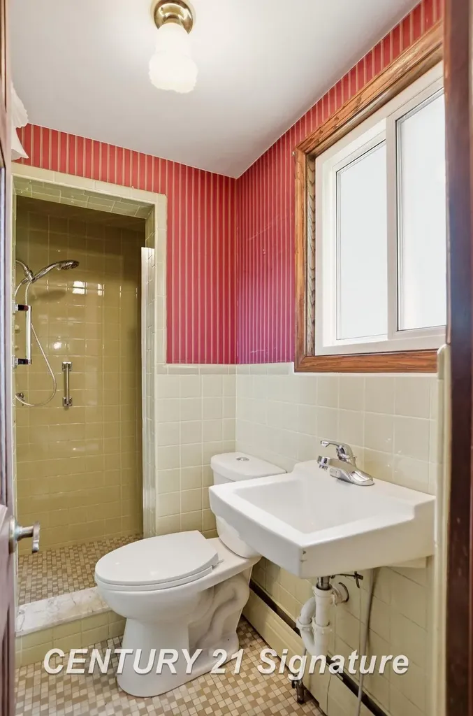 4816 Leaside Drive Saginaw Charter Township MI 48603