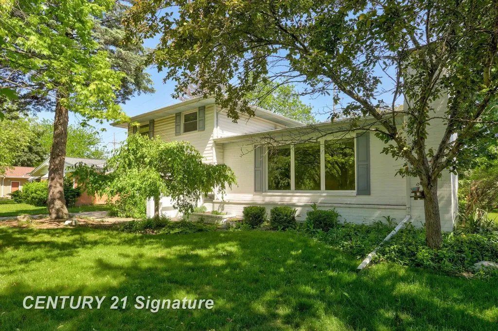 4816 Leaside Drive Saginaw Charter Township MI 48603