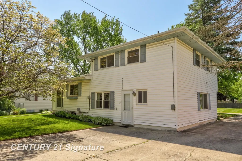 4816 Leaside Drive Saginaw Charter Township MI 48603
