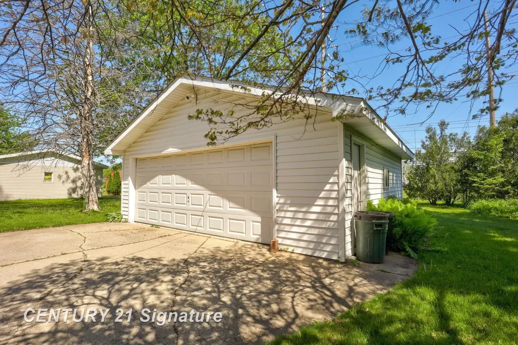 4816 Leaside Drive Saginaw Charter Township MI 48603