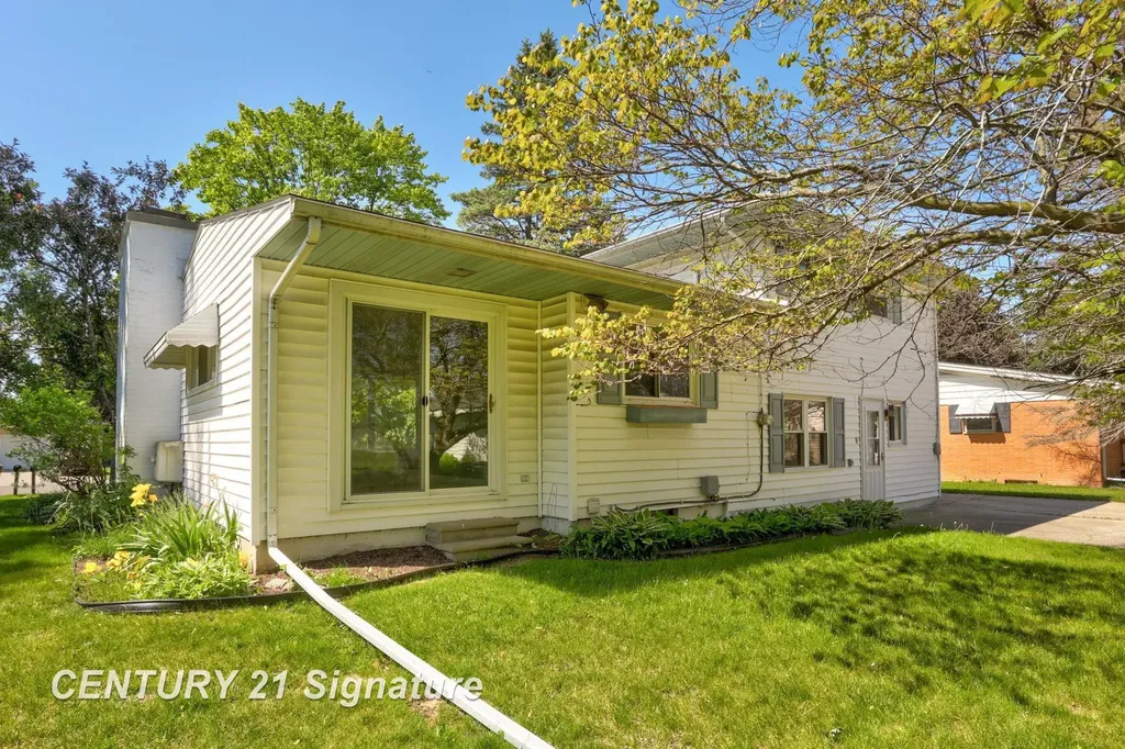 4816 Leaside Drive Saginaw Charter Township MI 48603