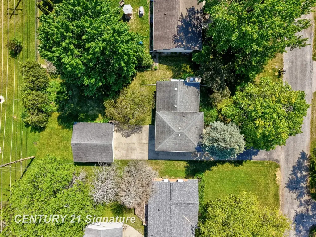 4816 Leaside Drive Saginaw Charter Township MI 48603