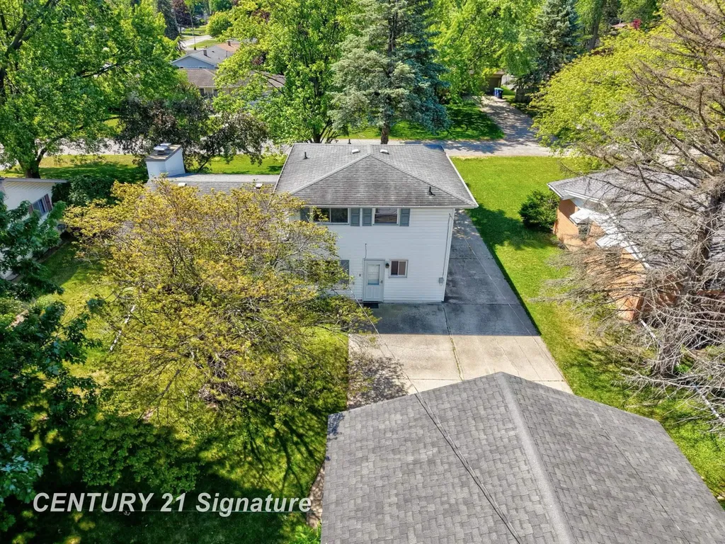 4816 Leaside Drive Saginaw Charter Township MI 48603