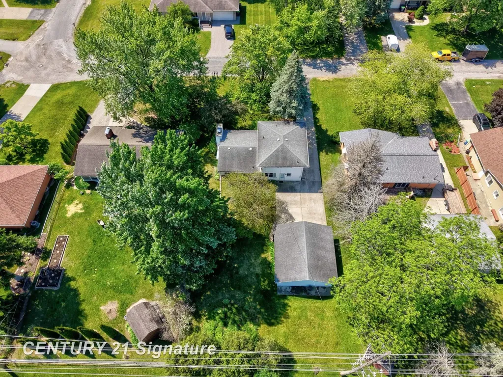 4816 Leaside Drive Saginaw Charter Township MI 48603