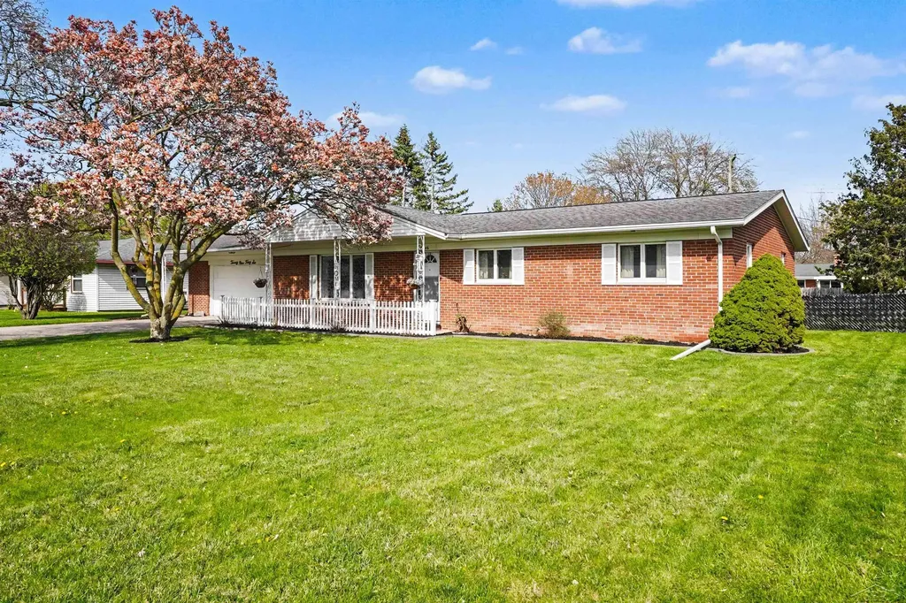 2946 Reppuhn Drive Saginaw Charter Township MI 48603